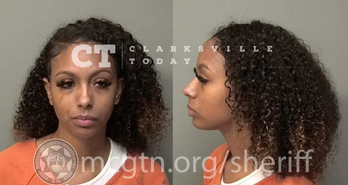 Hooters girl Adrieona Washington slashes 3 tires & carves “I LOVE YOU” into boyfriend’s trunk; per report
