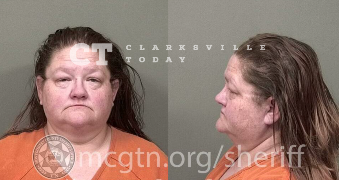 Emma Worrell slaps 13-year-old daughter multiple times, “it looked like she was beating the tar out of her child.”