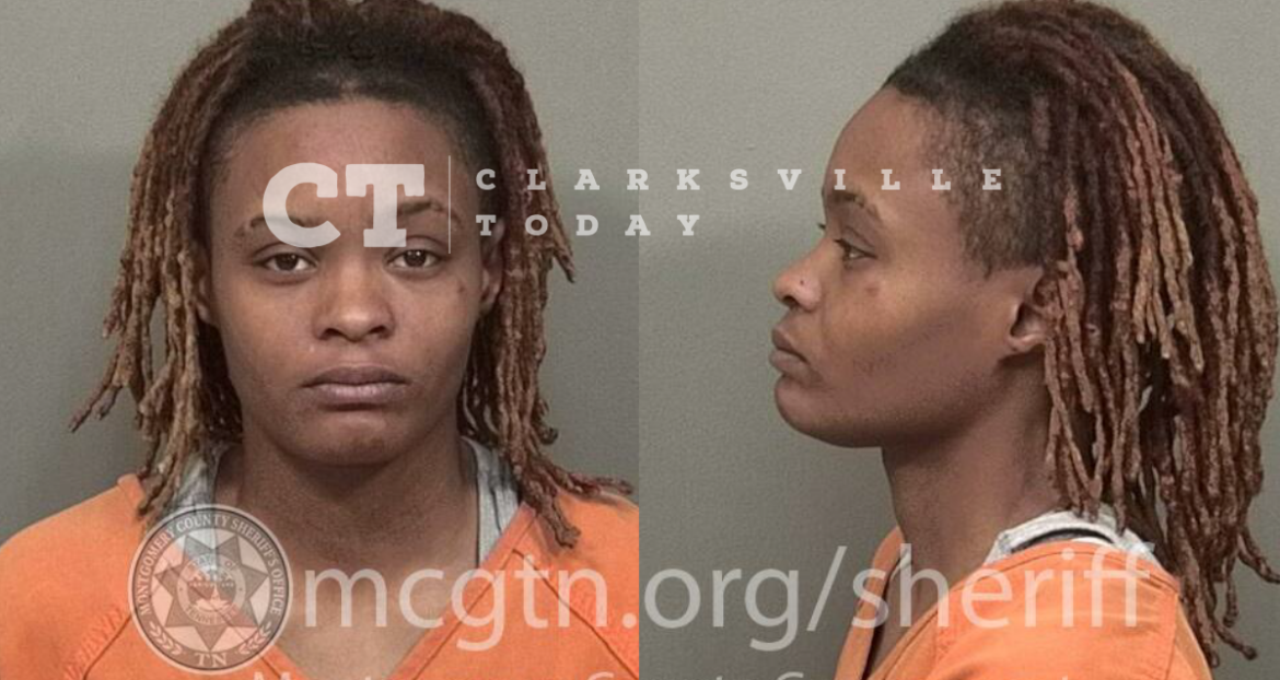 Diamond Glover caught hitting girlfriend multiple times in her car