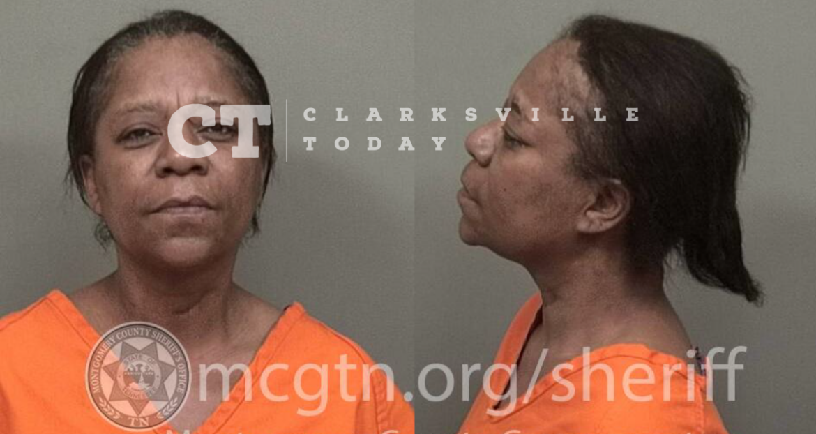 Annette Carter pulls ex-husband’s shirt over his head, assaults him during altercation