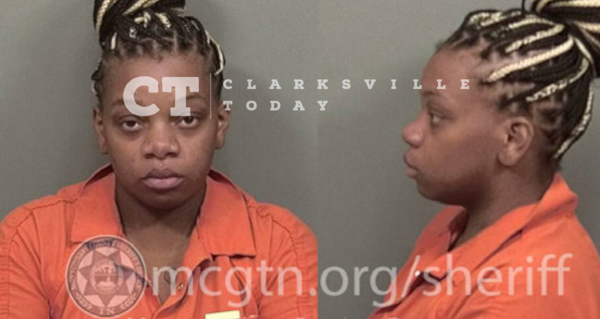 Kenoshia Smith steals $81 worth of items from Dollar General during robbery